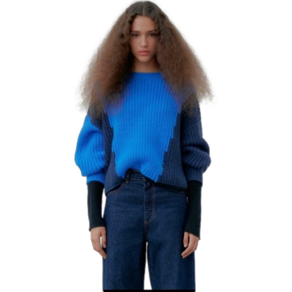 Zara Sweaters - Zara Color Block Knit Crew Neck Sweater Top S EUC!